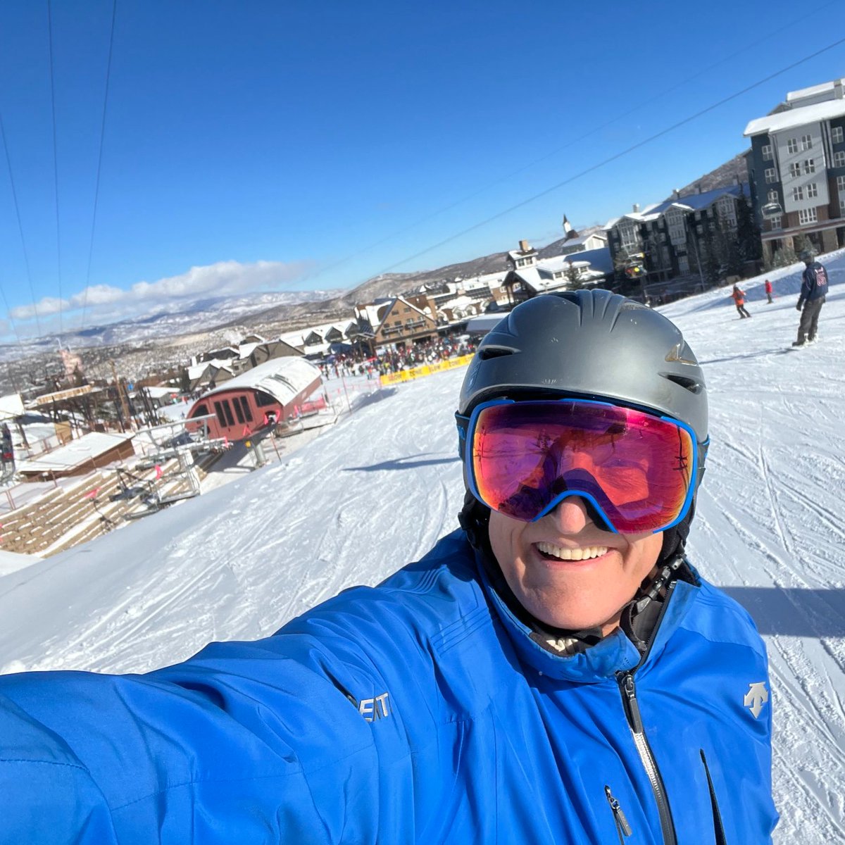 JohnHewko's tweet image. Hi 👋 I'm John and I'd like to take a moment to reintroduce myself. I'm a father and avid cyclist. I speak five languages including English, Portuguese, Russian, Spanish, and Ukrainian. Back in 1989, I somehow managed to get married and open a law office all in the same month.…