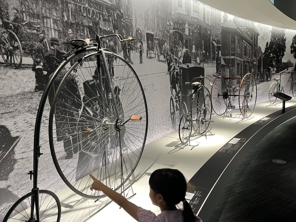 Lenkaku's tweet image. 夏休みの宿題の絵画コンクールのネタ集め兼ねて自転車博物館へ
大人だけの方がじっくり見れて間違いなく楽しめる感じだけど十分楽しめたし中々良かった