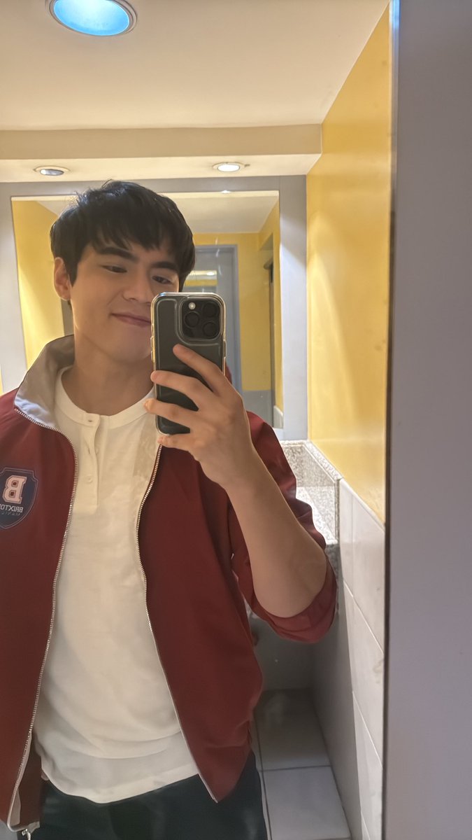 azadefender's tweet image. familiar yung jacket

FUNLARO WITH EMILIO