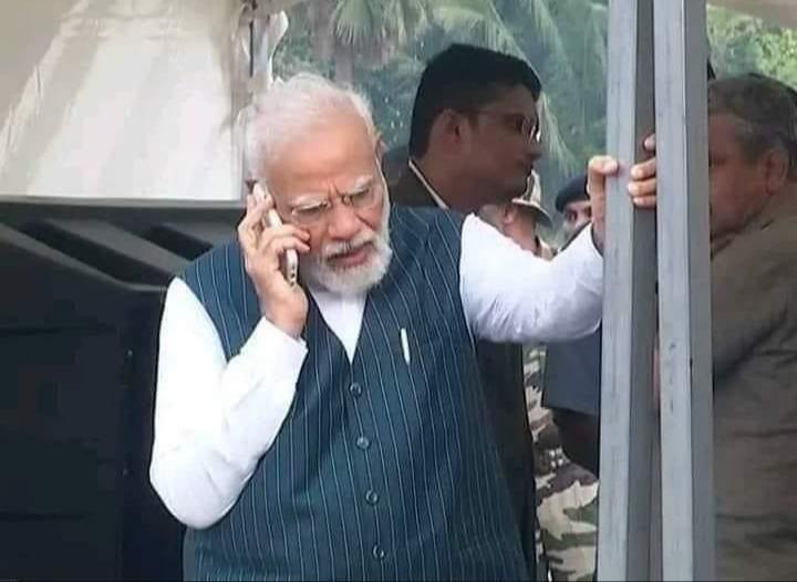 Vanitha06119914's tweet image. இன்னைக்கு #GoBackModi யா #GetOutModi யா 🤔