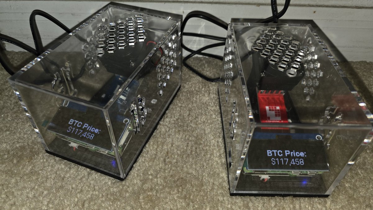 SerpentXTech's tweet image. Over the next couple of #Caffeine and #Crypto Saturday livestreams
I will be randomly drawing a winner from our members of the channel to send them one of the #Bitcoin Merch Mars Landers. Thank you for those who supported since day 1, and new community members. @BitcoinMerchCom