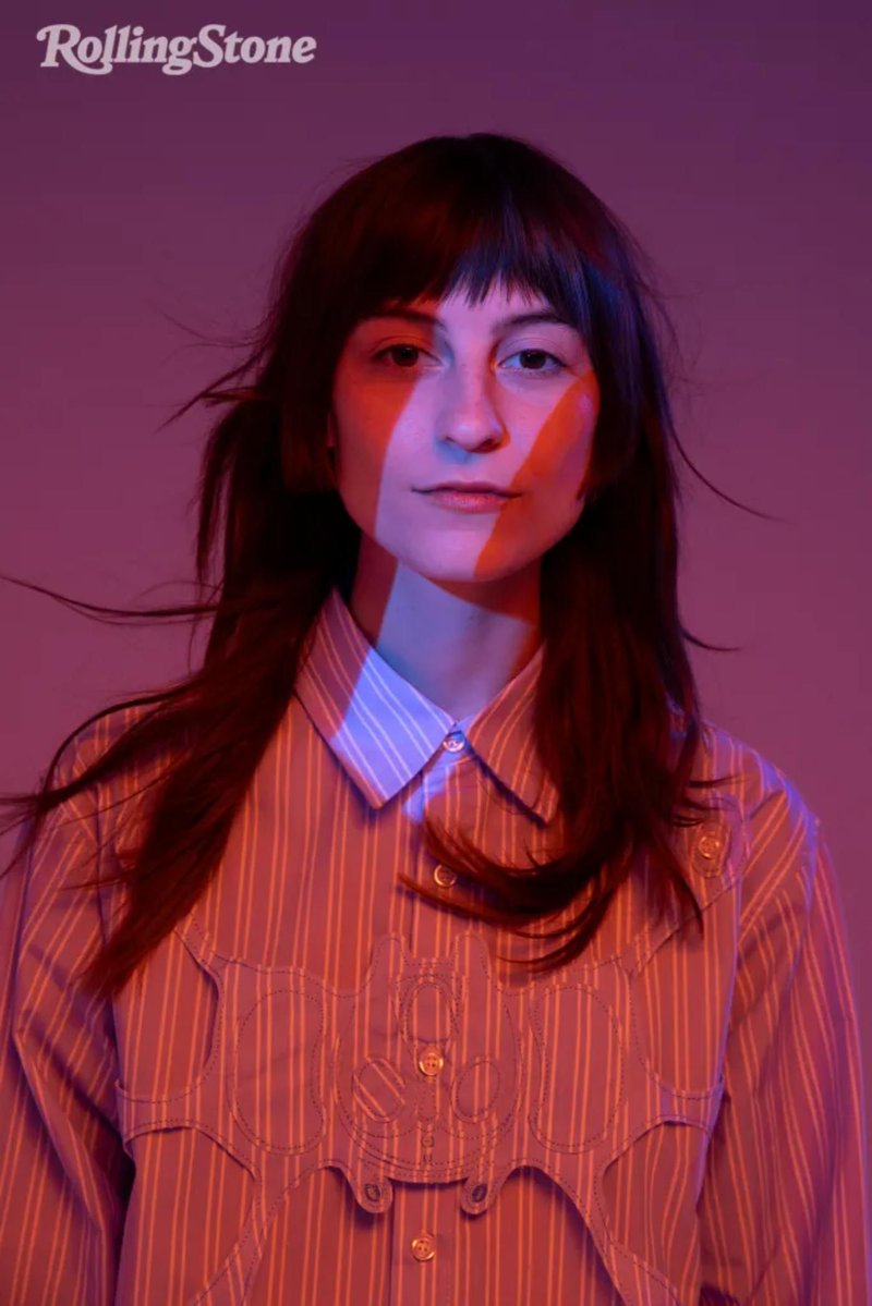 rollingstonejp's tweet image. 【#フジロック】
Faye Websterが語る、どこにでもいそうなスーパースターの自由と葛藤
▼インタビュー📝
🔗rollingstonejapan.com/articles/detai…
15:50~CH.1で無料ライブ配信
▼配信まとめ▶️
🔗rollingstonejapan.com/articles/detai…
#フェイ・ウェブスター #fujirock