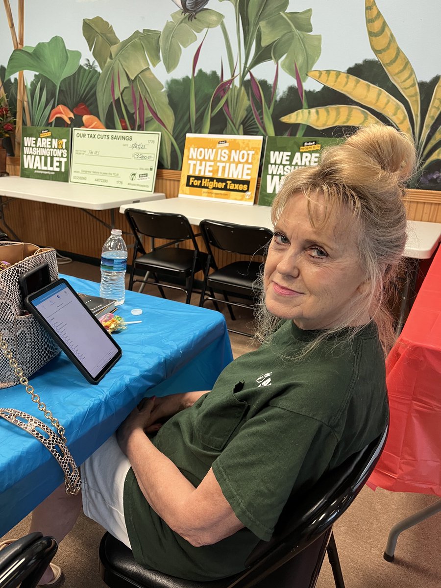 tinaaltic's tweet image. What is the magic sauce in #AFP that draws those #volunteers back week after week to endeavor to make a difference in the lives of others? #TeamSebring activists are special, come join us! @altic_tina 863-450-7341 @AFPhq
