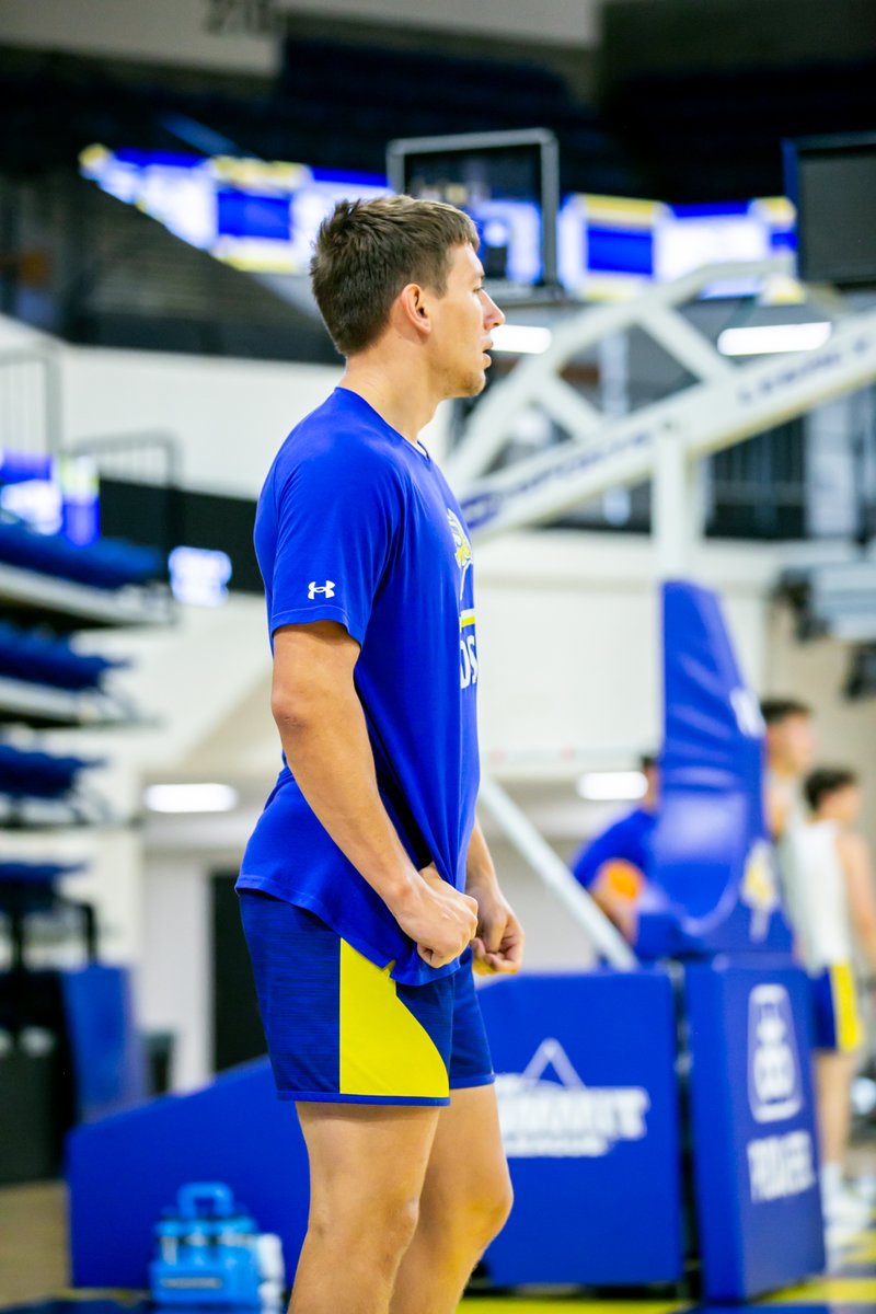 GoJacksMBB's tweet image. Solid summer. Back to it together in one month. 

#GoJacks 🐰