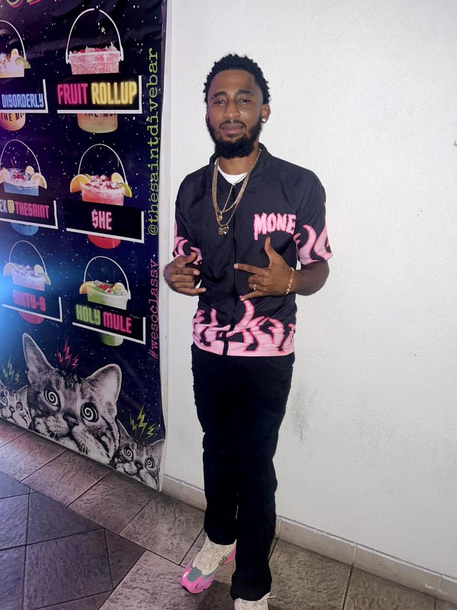 CEOofCCE's tweet image. The Man Behind This Account Aka The Birthday Guy🌟🌟🌟🌟🌟♌️♌️♌️
HAPPY BIRTHDAY TO ME🥳🥳🥳🥳
#LEOSEASON #HAPPYBIRTHDAY