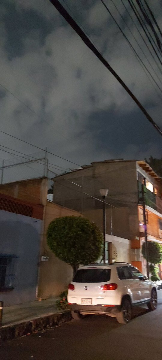 SergioPerezBus1's tweet image. Y para variar los inutiles de @TlalpanAl siguen sin cambiar esos focos en la calle de 11 martires entre insurgentes e ignacio aldama @locatel_mx hay un SUAC-1507253456837 y doña @Gabyosoriohdz no atiende para variar @DanyAlvarezca @luisag_urena @ContraloriaCDMX