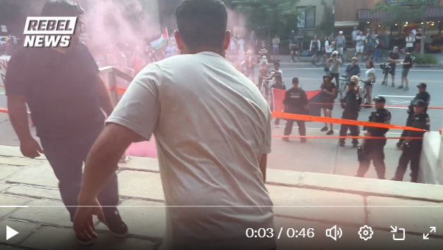 bcbluecon's tweet photo. What's the charge for throwing smoke grenades into a place of worship?

Asking on behalf of Tamara Lich and Chris Barber. 

Mischief? https://t.co/htUdJFZTY5