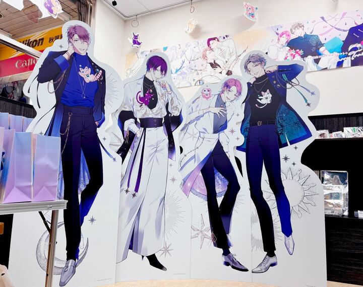 manga10_tw's tweet image. 📷活動公告📷
今天就是📷#楔ケリ10周年 紀念活動『Starry Trail』@ 漫畫展📷📷簽名會
楔ケリ老師十分期待可以見到大家，
欲參加簽名會的粉絲們，
請務必攜帶｢附有照片的身分證件」，
依循現場人員指示參加，
讓今天成為最閃耀的一天吧 !!

#楔ケリ #狂僕 #狂鳴我的命定之番
#漫畫展台灣 #マンガ展台湾