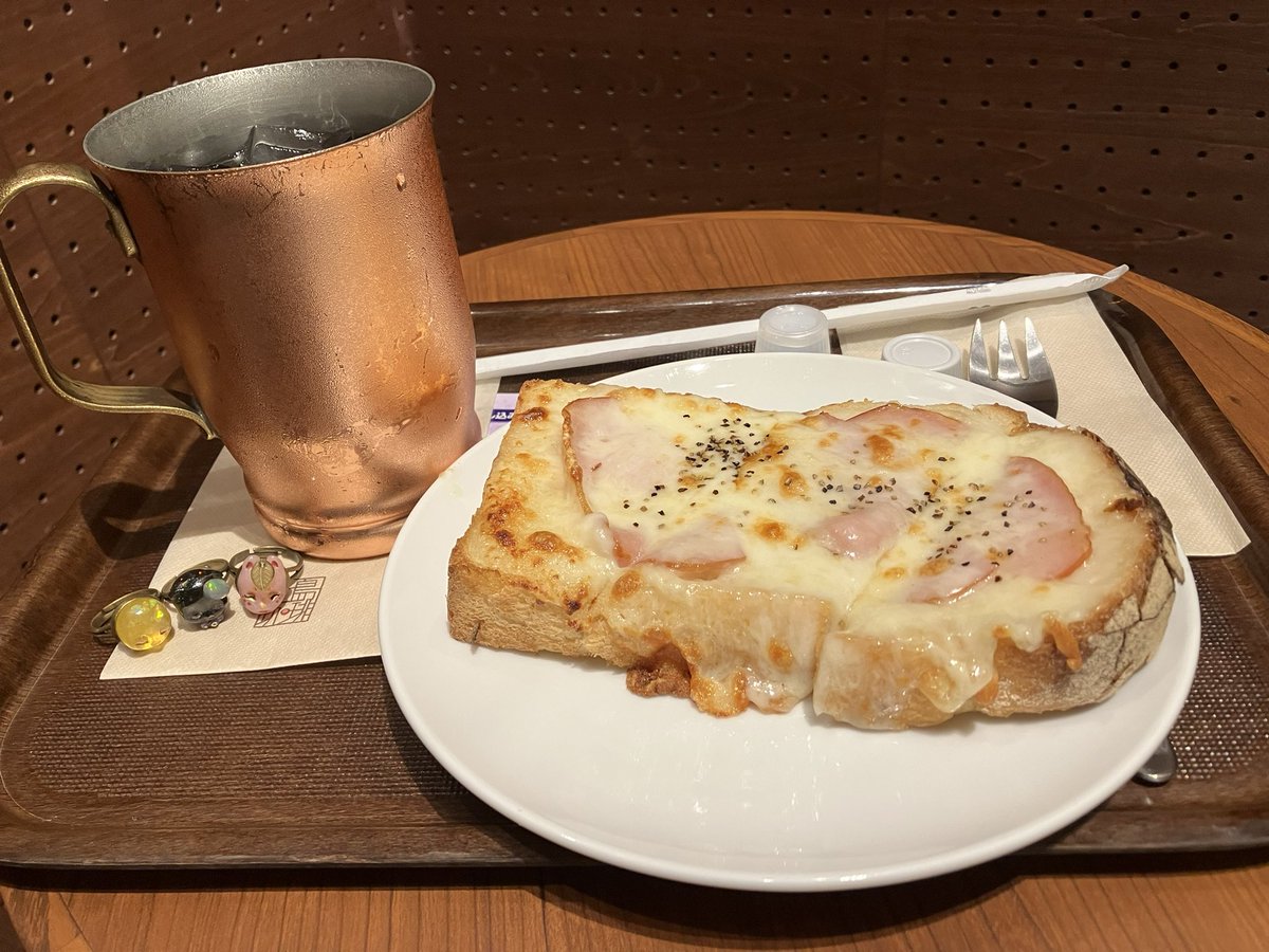 kaorisuncatcher's tweet image. 上島珈琲で早いお昼
タイミングっていうものがある
考えてみるとタイミングが合うって凄い
だから今日は今日の予定をこなす
クロックムッシュは相変わらず美味しい😋
(何を呟いているのやら😅)
良い一日をお過ごし下さい
お月さまなぜそんなにピカピカ✨なの😂
@wakuseiya