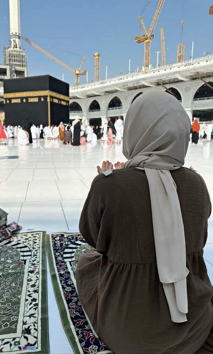 A_officialk1's tweet image. اَللّٰھُمَّ صَلِّ عَلٰی مُحَمَّدٍ وَّعَلٰی آلِ مُحَمَّدٍ کَماصَلَّيتَ عَلٰی اِبْراھِيمَ وَعَلٰی آلِ اِبْراھِيمَ اِنَّكَ حَمِيدُ مَّجِيدُُ♥️
اَللّٰھُمَّ بَارِك عَلٰی مُحَمَّدٍ وَّعَلٰی آلِ مُحَمَّدٍ کَمَا بَارکتَ عَلٰی اِبراھِيمَ وَعَلٰی آلِ اِبراھيمَ اِنَّكَ حَمِيدُ مَّجِيدُ♥️