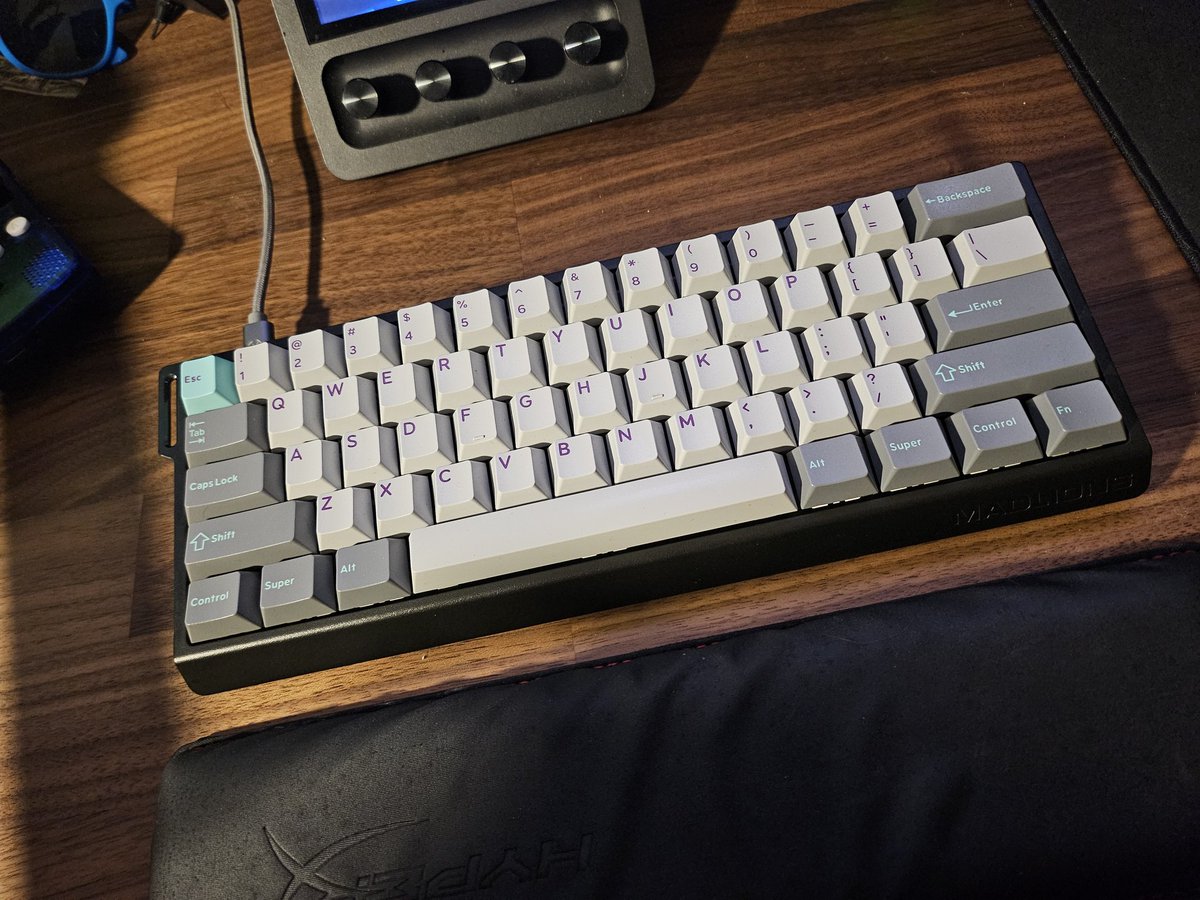 strizy's tweet image. Decided to try out a hall effect board. Might swap out the case soon.