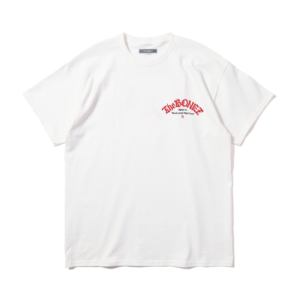 The__BONEZ's tweet image. 【New Goods Info】
FWTT T-shirt

PRICE : ¥4,500- (in tax)
SIZE : M . L . XL . XXL

エンブレムにデザイナーYUSHI氏による
オールドイングリッシュをアップデートし、フロントにはメッセージ
「Fuck What They Think 」
を落とし込んだ一枚。

Designed by YUSHI

#TheBONEZ