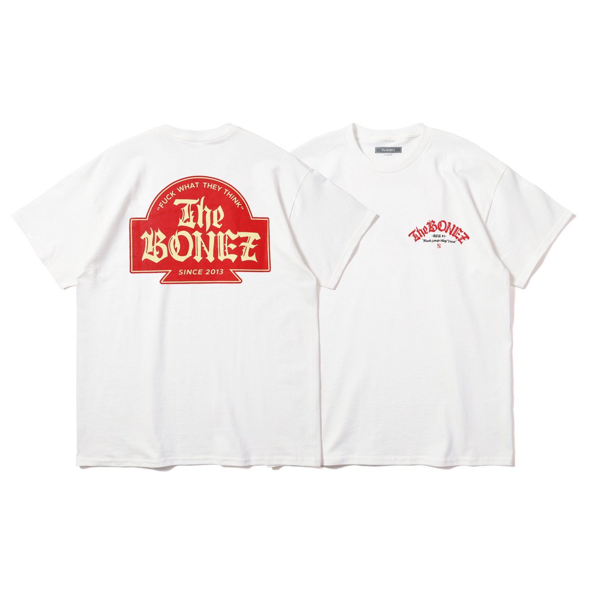 The__BONEZ's tweet image. 【New Goods Info】
FWTT T-shirt

PRICE : ¥4,500- (in tax)
SIZE : M . L . XL . XXL

エンブレムにデザイナーYUSHI氏による
オールドイングリッシュをアップデートし、フロントにはメッセージ
「Fuck What They Think 」
を落とし込んだ一枚。

Designed by YUSHI

#TheBONEZ
