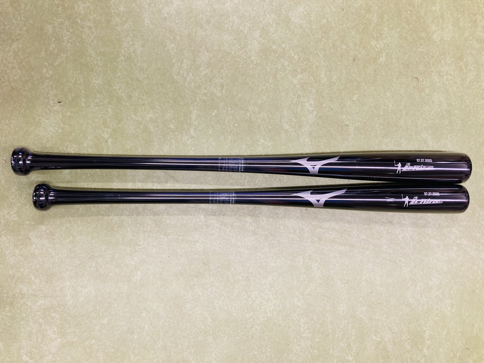 限定品 ミズノ 一般軟式用木製バット イチローモデル 84cm 殿堂入り記念 即日出荷 ミズノ 限定 軟式木製バット イチローモデル2025