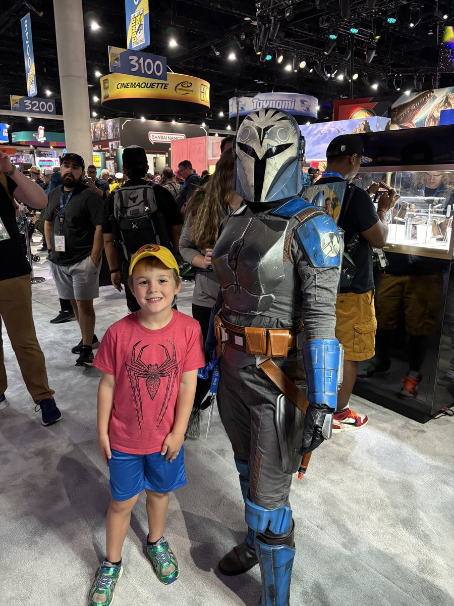 First time at #SDCC with my son was a cool experience. Walked the show floor &amp; took in the Hasbro panel...he loved all the toys.

A huge shoutout to all the cosplayers who gave their time for a quick photo op. You all were his favorite part of the day!