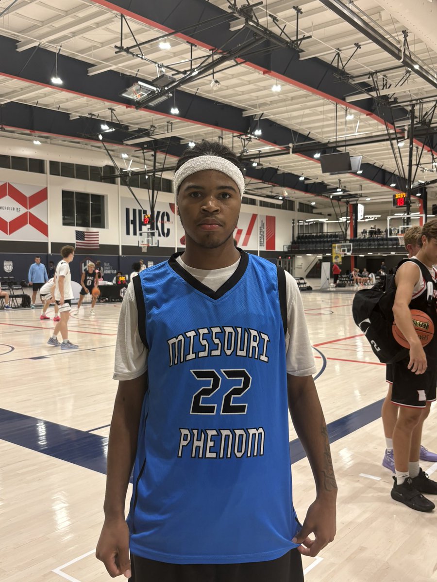 𝐇𝐚𝐫𝐝𝐰𝐨𝐨𝐝 𝐅𝐢𝐧𝐚𝐥𝐞 𝐱 𝐒𝐮𝐧𝐟𝐥𝐨𝐰𝐞𝐫 𝐒𝐡𝐨𝐰𝐜𝐚𝐬𝐞
𝐓𝐨𝐩 𝐏𝐞𝐫𝐟𝐨𝐫𝐦𝐞𝐫𝐬 // 𝐃𝐚𝐲 𝟏

17U
Lamar Govain (PGU Hoops)
29 Points 

Elliott Berry (Missouri Phenom)
10 Points

<a href="/RL_Hoops/">RecruitLook Hoops</a> x <a href="/HardwoodEvents/">Hardwood Events</a>