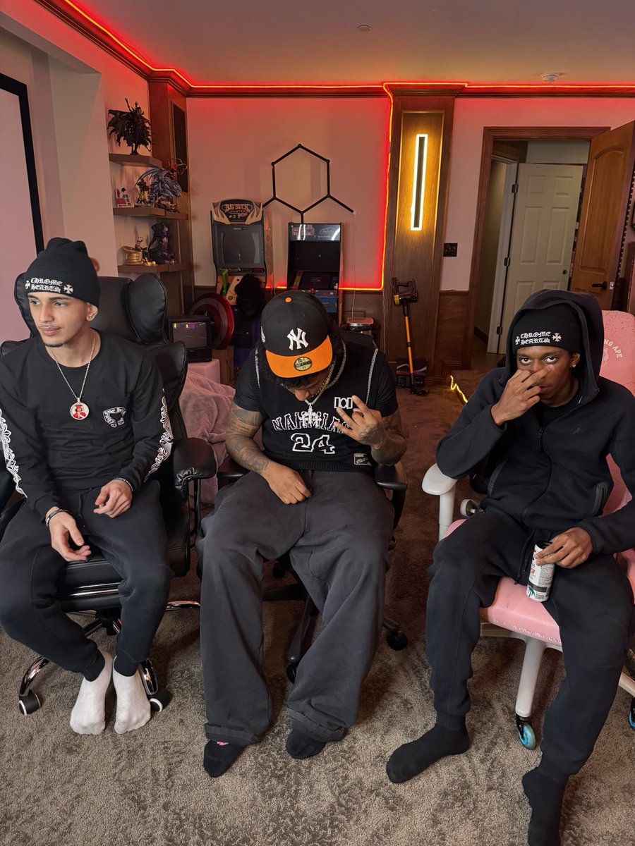 SilkySzn's tweet image. Let’s do it, I’m live rn addressing everything twitch.tv/silky
