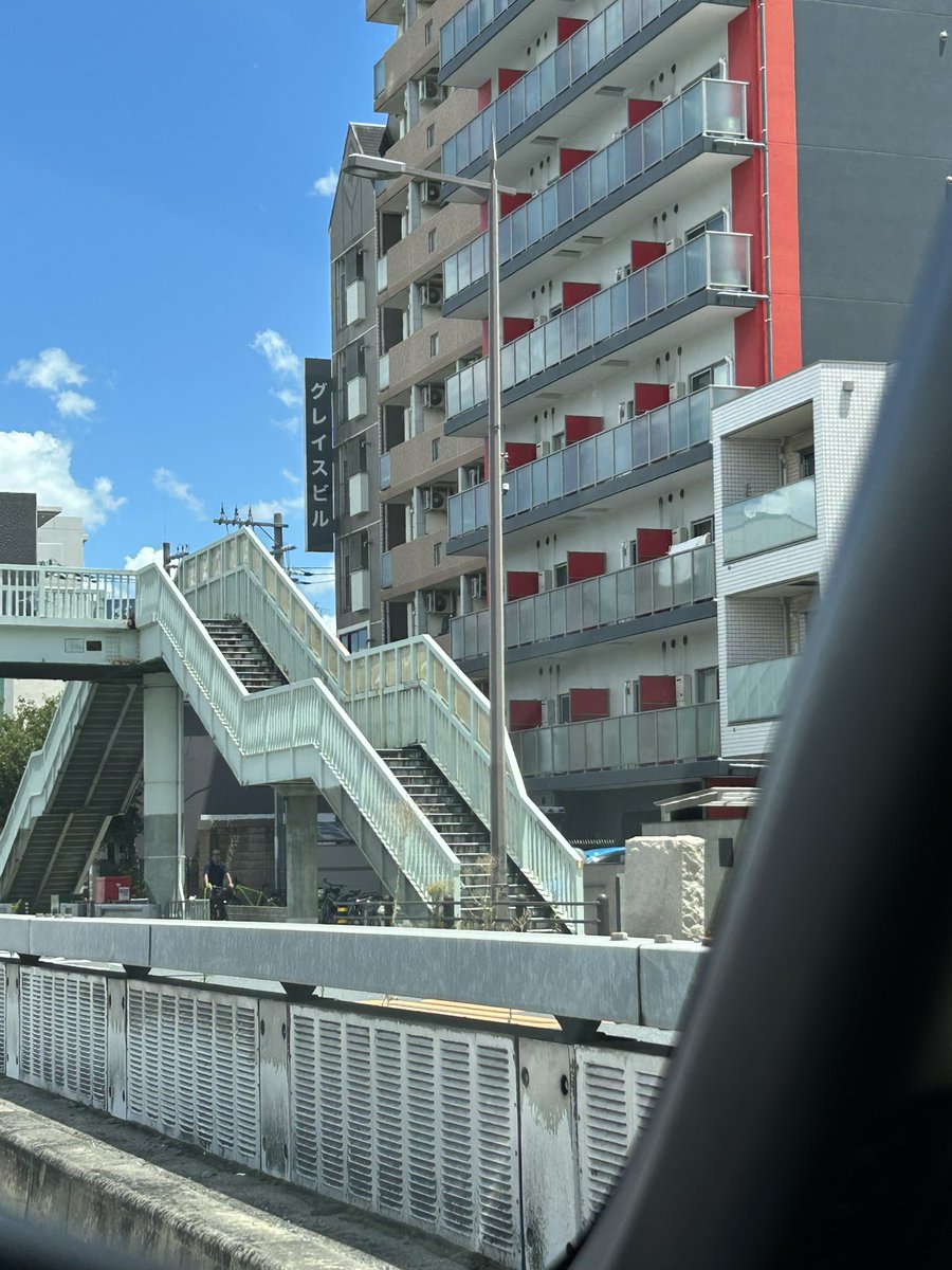 JG3_GM6's tweet image. グレイスでできたビル🏙️