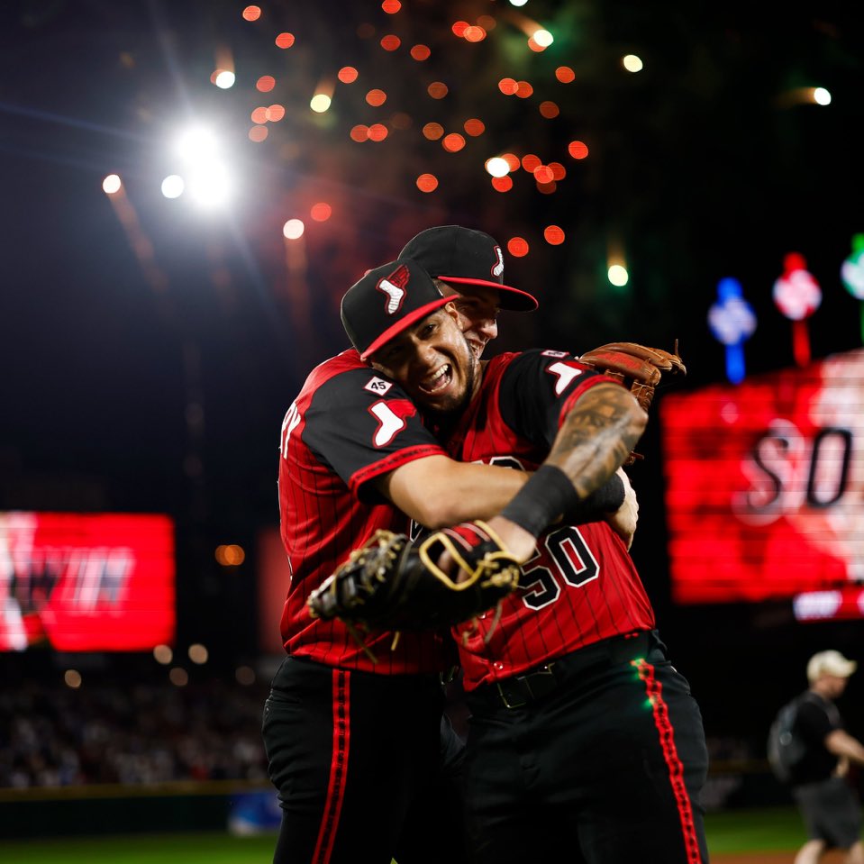 JohnDigles's tweet image. 12-5 South Side drubbing of the Cubs, who are in a hot division race.
Haven’t seen this level of fight and competitive intensity in the #WhiteSox since 2021.