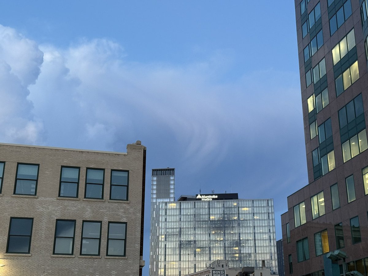 This is from earlier this evening!  #mammatus clouds and Cb!  It was really windy too!  #Winnipeg