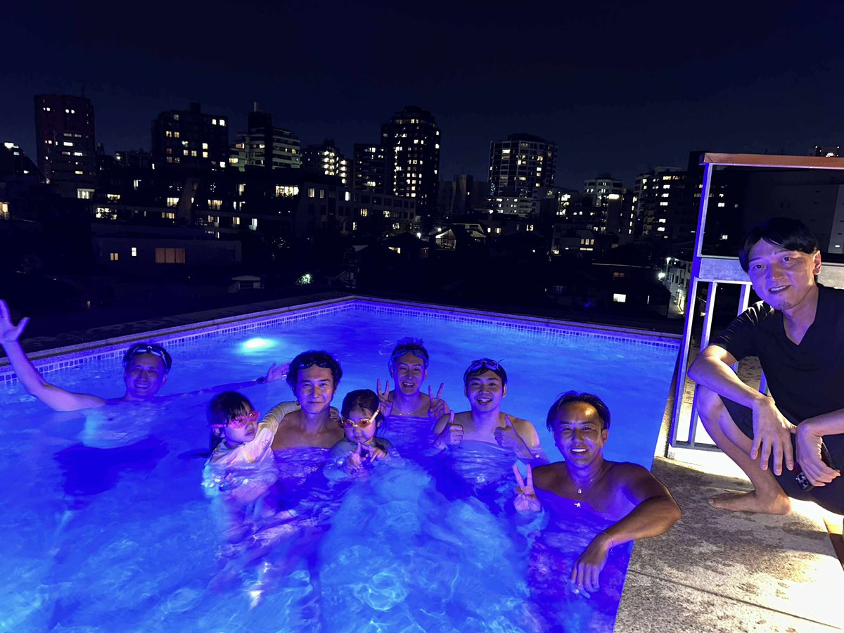 takeshibengo's tweet image. ベリーベスト法律事務所の酒井代表 @sakaisusumu_vb の新居にお邪魔した。
ちょうど半年前に、北海道のニセコでタイミングよくランチをし、その後一滑りした時の何気ない会話の中での企画が実現した。…