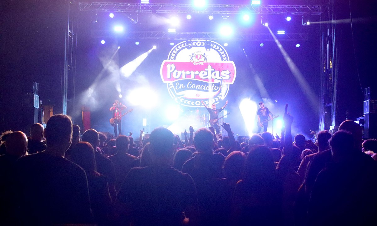 𝐏𝐨𝐫𝐫𝐞𝐭𝐚𝐬: 𝐂𝐮𝐚𝐧𝐝𝐨 𝐞𝐥 𝐫𝐨𝐜𝐤 𝐚𝐧𝐝 𝐫𝐨𝐥𝐥 𝐧𝐨 𝐟𝐮𝐞 𝐮𝐧 𝐞𝐧𝐠𝐚𝐧̃𝐨

El cuarteto de Hortaleza <a href="/Porretas5/">PORRETAS OFICIAL</a> ofreció un gran concierto en las #FiestasCabanillas2025. La velada se completó con la verbena de "Marengo.2

aytocabanillas.org/porretas-cuand…