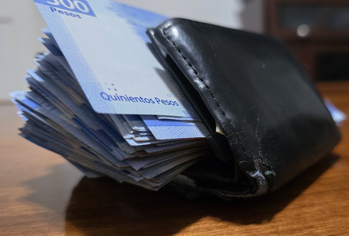 Eldiamantenegro's tweet image. ¡GANAMOS DINERO OTRA VEZ!🕊
Avísenme quien quiere dejar la miseria ♥️