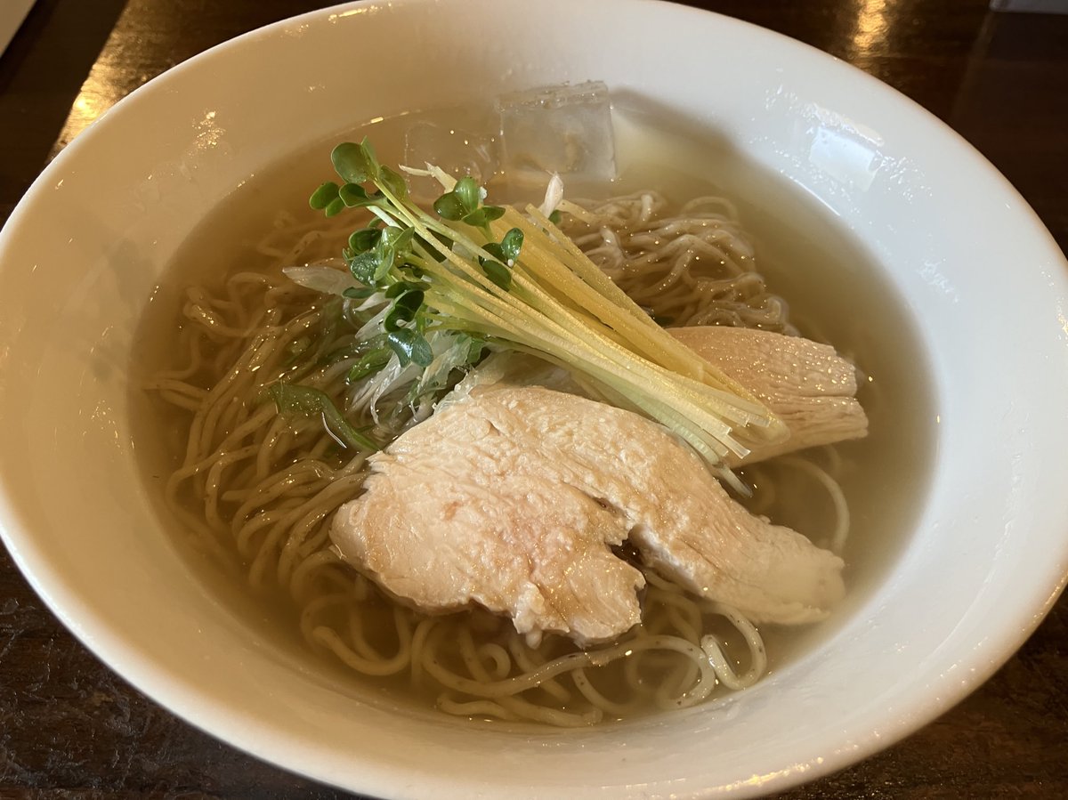 マンネンカップ、1🐔だったし、外暑いからね。
大幸の冷やし塩そば🍜長男も替え玉しちゃいました✨
#ベイブレードx