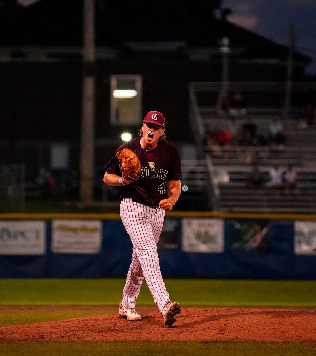 CotuitKettleers's tweet image. In his last outing, Payton Manca (@FSUBaseball) gave up five runs in the first inning.
Tonight, the tides turned and the Seminole lefty was lights out in a 2-1 win over the Wareham Gatemen.
Read about his outing below!
capecodleague.com/cotuit/news/ma…