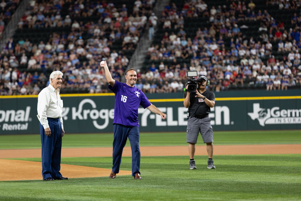 TarletonState's tweet image. Tarleton State Night at the Rangers was a home run 💜⚾
#TarletonState #BleedPurple #Tarleton125