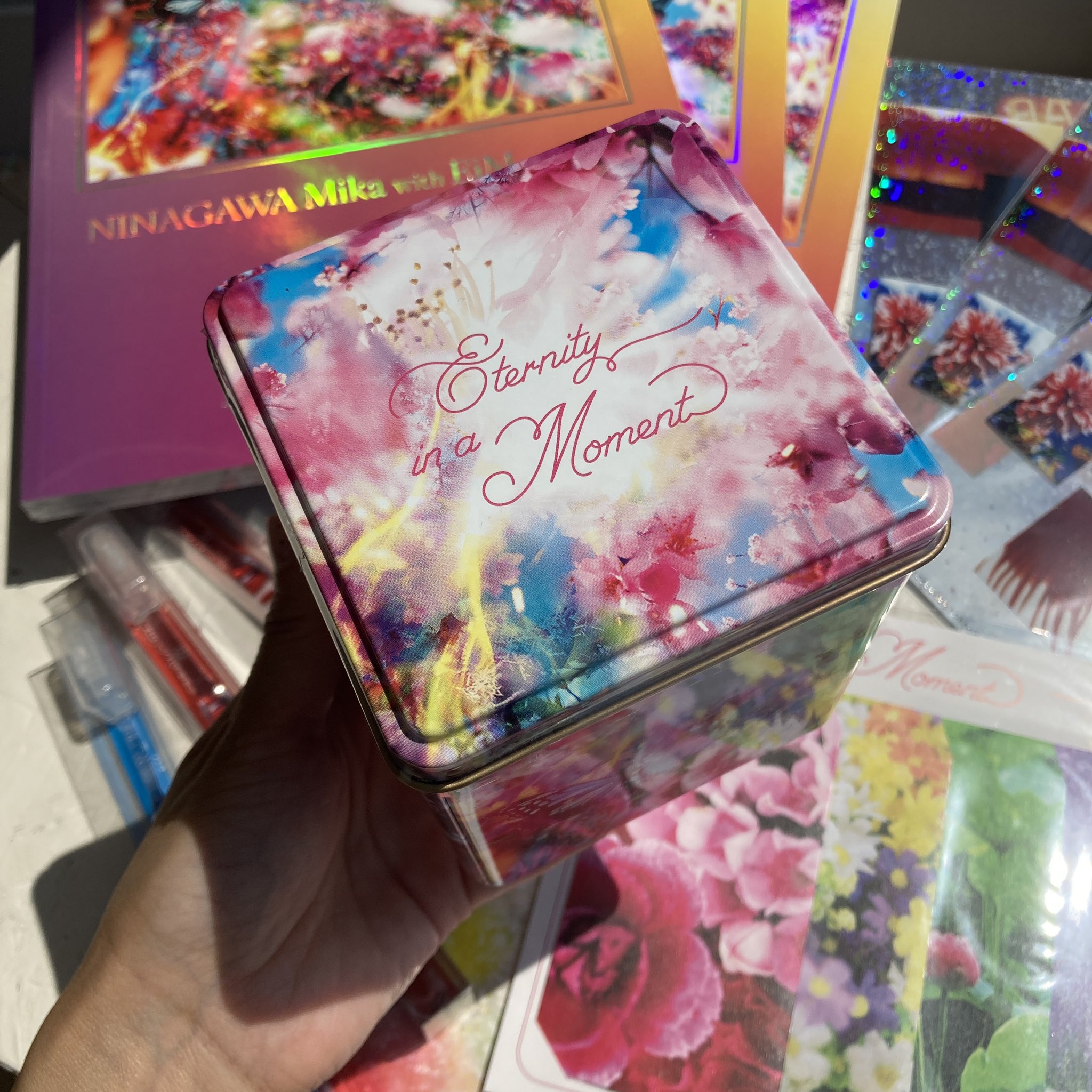 新品　ETROx蜷川実花コラボ　花柄 コンパクトウォレット蝶のチャーム付き 12290153_3.jpg