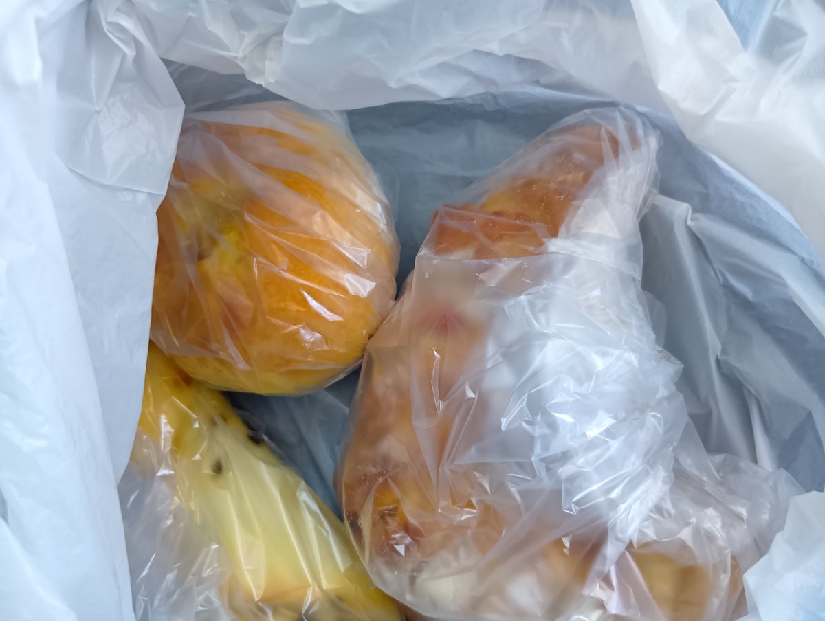 #ねこのしっぽ さん行って
ｷﾀ━━━━(ﾟ∀ﾟ)━━━━!!
今日はまだ品揃え豊富🍞
チャンスやでぇ👍