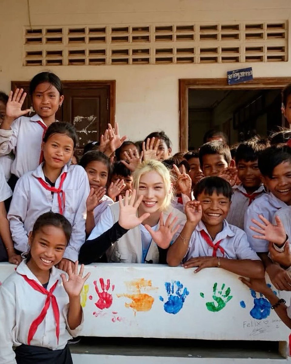 summer4fefi's tweet image. y’know how felix went to laos to help those kids, next year i get to go to a place in india (i forgot the name sigh) and help kids like fefi did im so happy