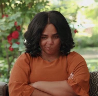 yoaveragemo's tweet image. Mickey’s power is probably gonna flop but at least Lauren is too scared to put her up on the block. #bb27