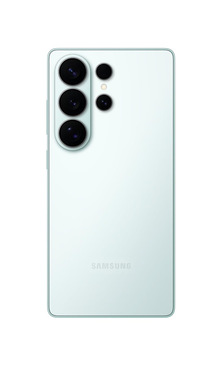 UniverseIce's tweet image. A netizen designed some concept art of the Samsung Galaxy S26 Ultra just for fun. I have to say, this netizen is really talented—they might have actually nailed it. Now, I don’t know the real design yet, but there’s a high chance it could look like this. Think about it—yesterday,…