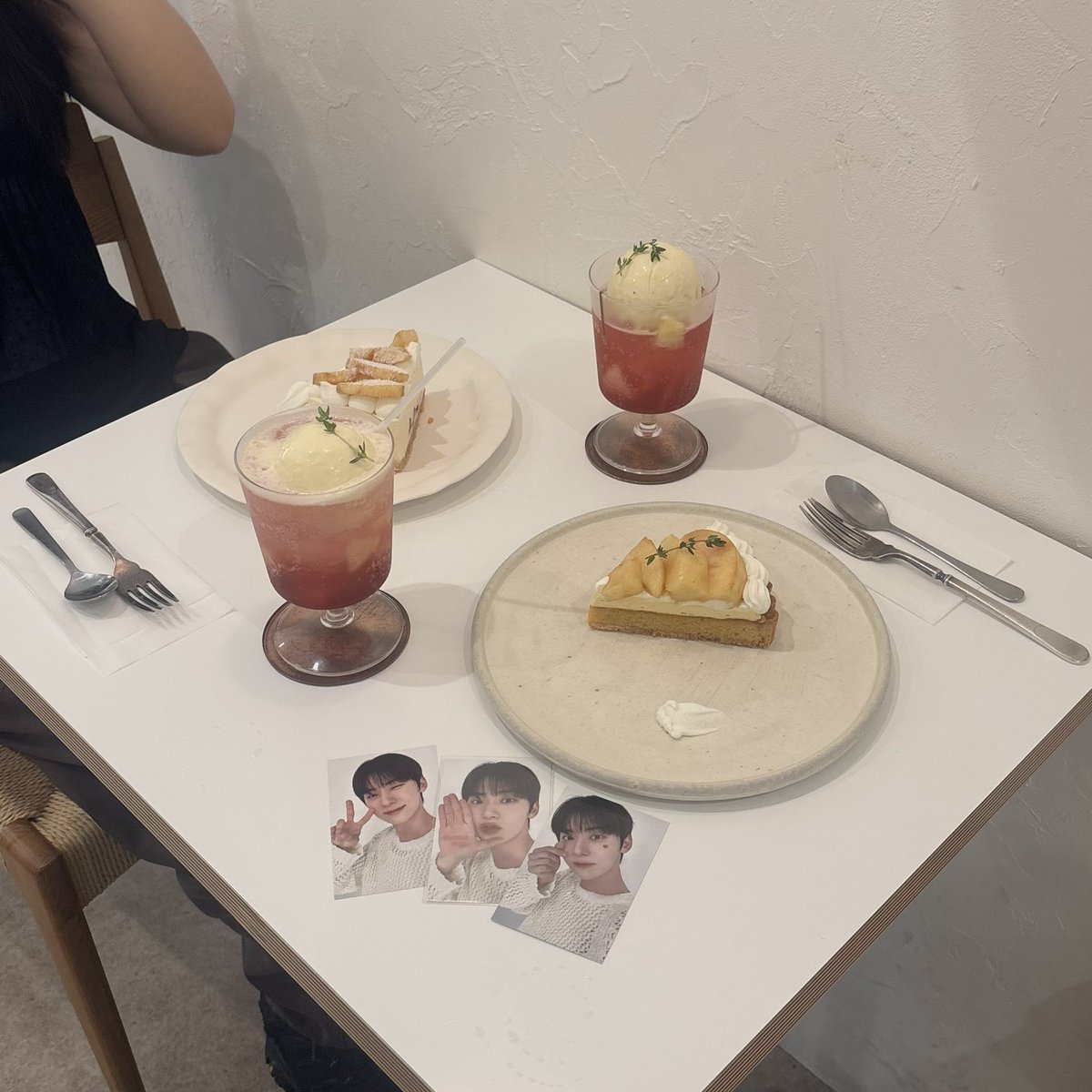 luvs2_mh's tweet image. ⠀
우리의 계절이얌🍑🧡 #황민현
⠀