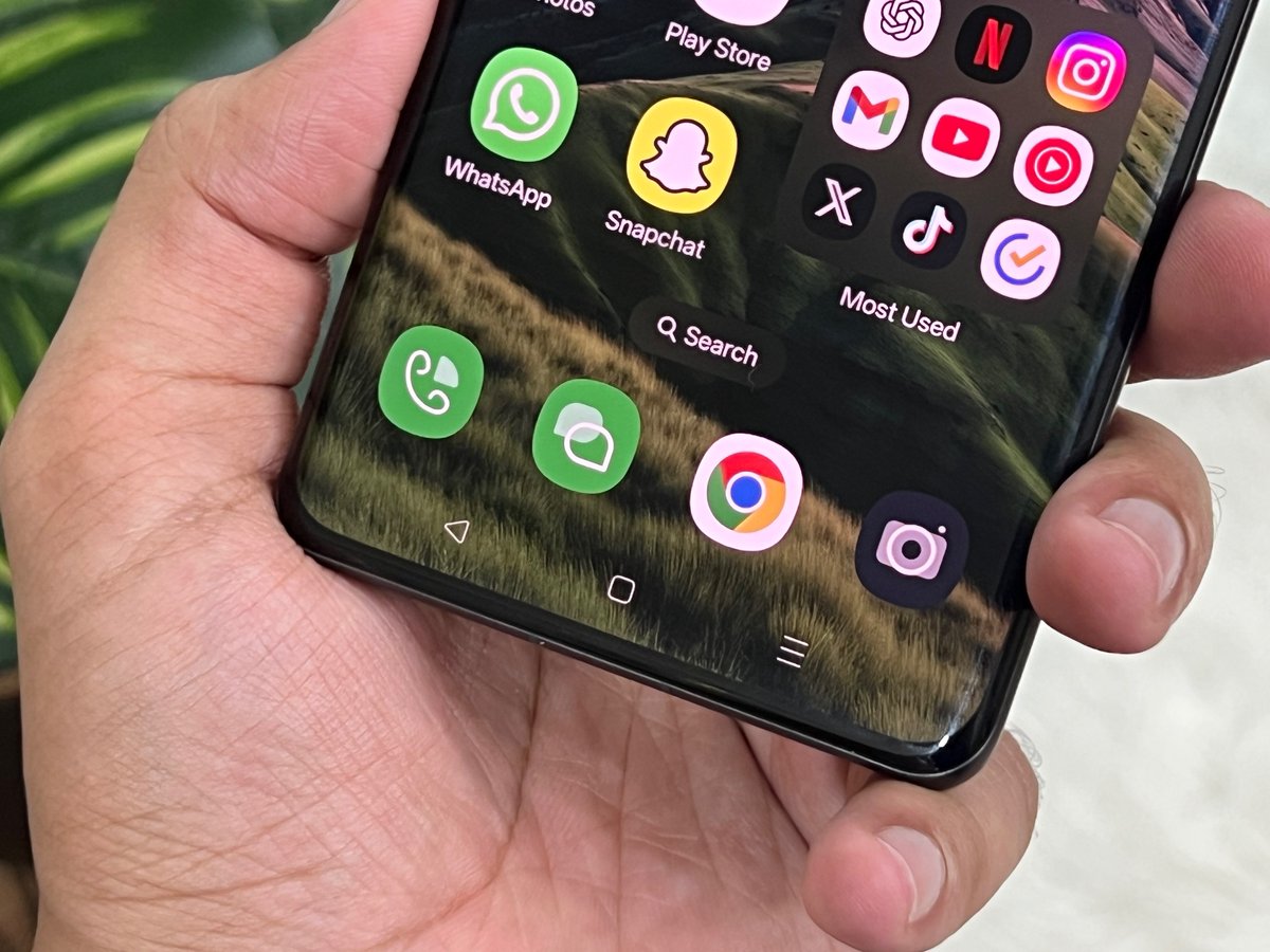 Anyone out there still using button navigation? 🤔