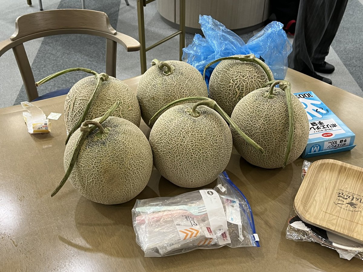 tututen's tweet image. メロンであさごはーん
（全部は食べません）

#techramen25conf