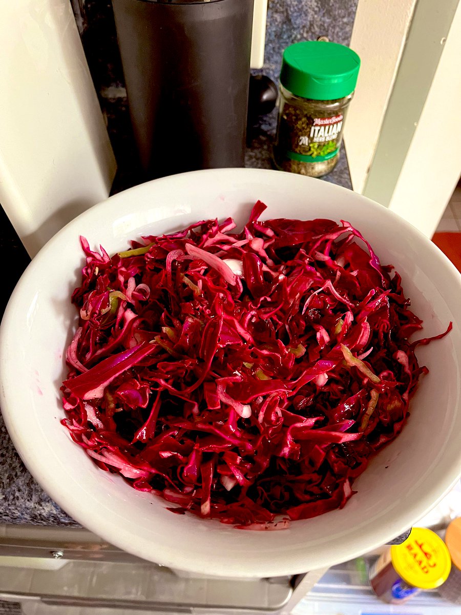 Agent99c's tweet image. Red Cabbage mayonnaise salad
What will go with? #salad #mayonnaise #redcabbage #lunch #Saturday