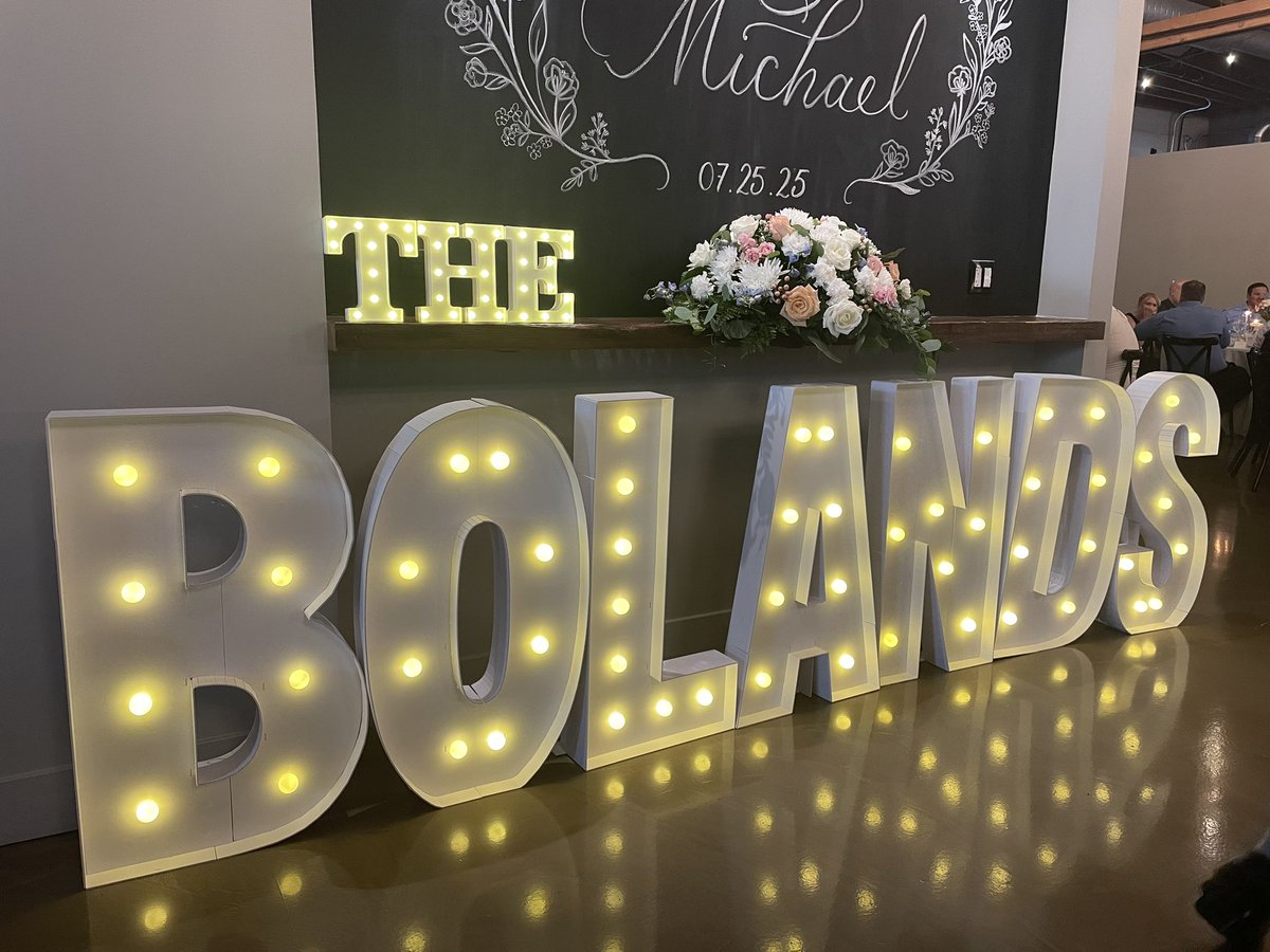 HuntleyFB's tweet image. Tonite is what it’s all about. We had a mini Huntley football reunion while celebrating the wedding of former Red Raider great Michael Boland and his new bride, Bailey! Congratulations to the newly weds!! #footballfamily @MichaelBoland15