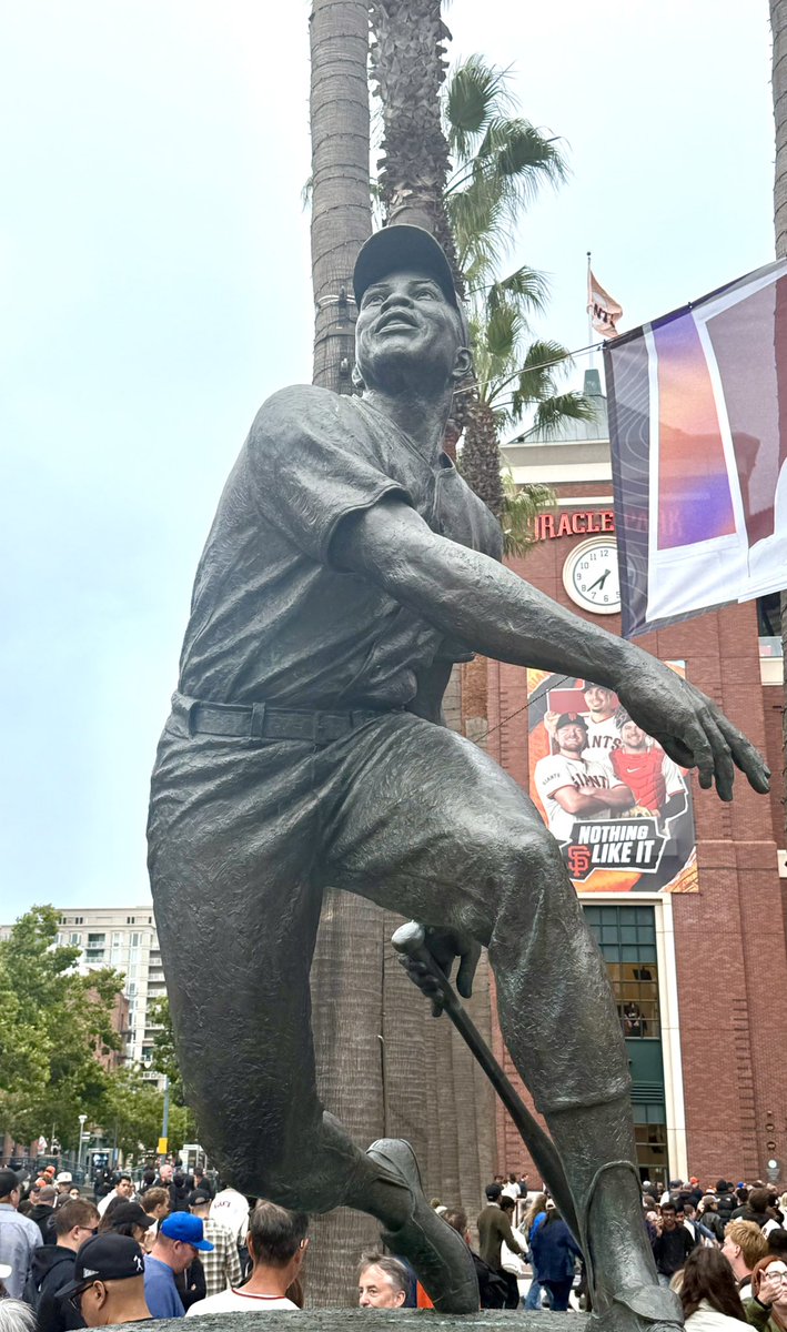 Katulis's tweet image. Say hey Willie