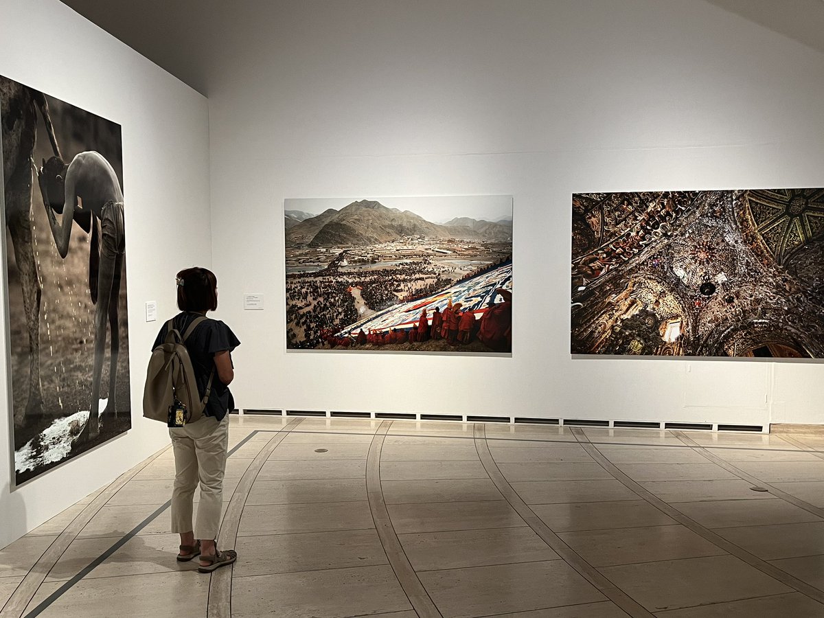 RilakkumaIkebu1's tweet image. 世田谷美術館 写真展 野町和嘉「人間の大地」に夫婦で。
当たり前だけど、やっぱりベテランの辺境カメラマンは力が違う!圧倒される!
アフリカ行きたい。