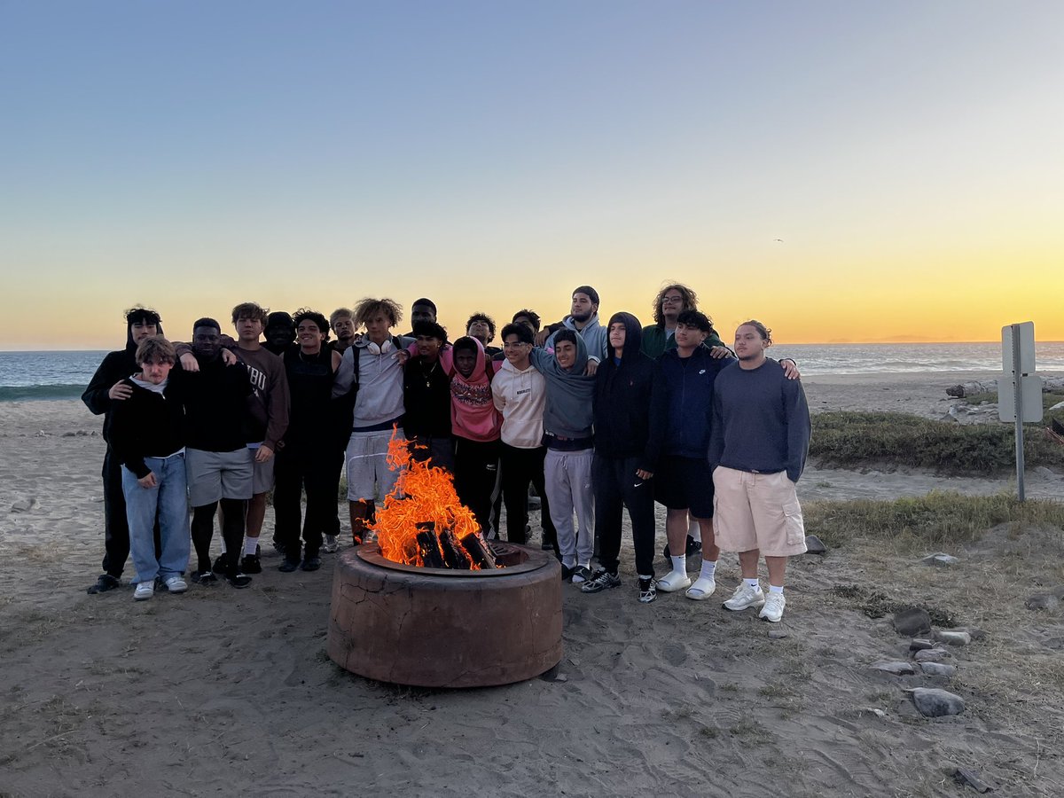Savi Enriquez (@saviiienriquezz) on Twitter photo Man this was definitely hard to do…the senior bonfire but I promise this senior group that I will do everything to make sure that we finish this season the right way. Love this group since it all began in youth football.
<a href="/PeoriaPantherFB/">Peoria Panthers FB</a> Man this was definitely hard to do…the senior bonfire but I promise this senior group that I will do everything to make sure that we finish this season the right way. Love this group since it all began in youth football.
<a href="/PeoriaPantherFB/">Peoria Panthers FB</a>
