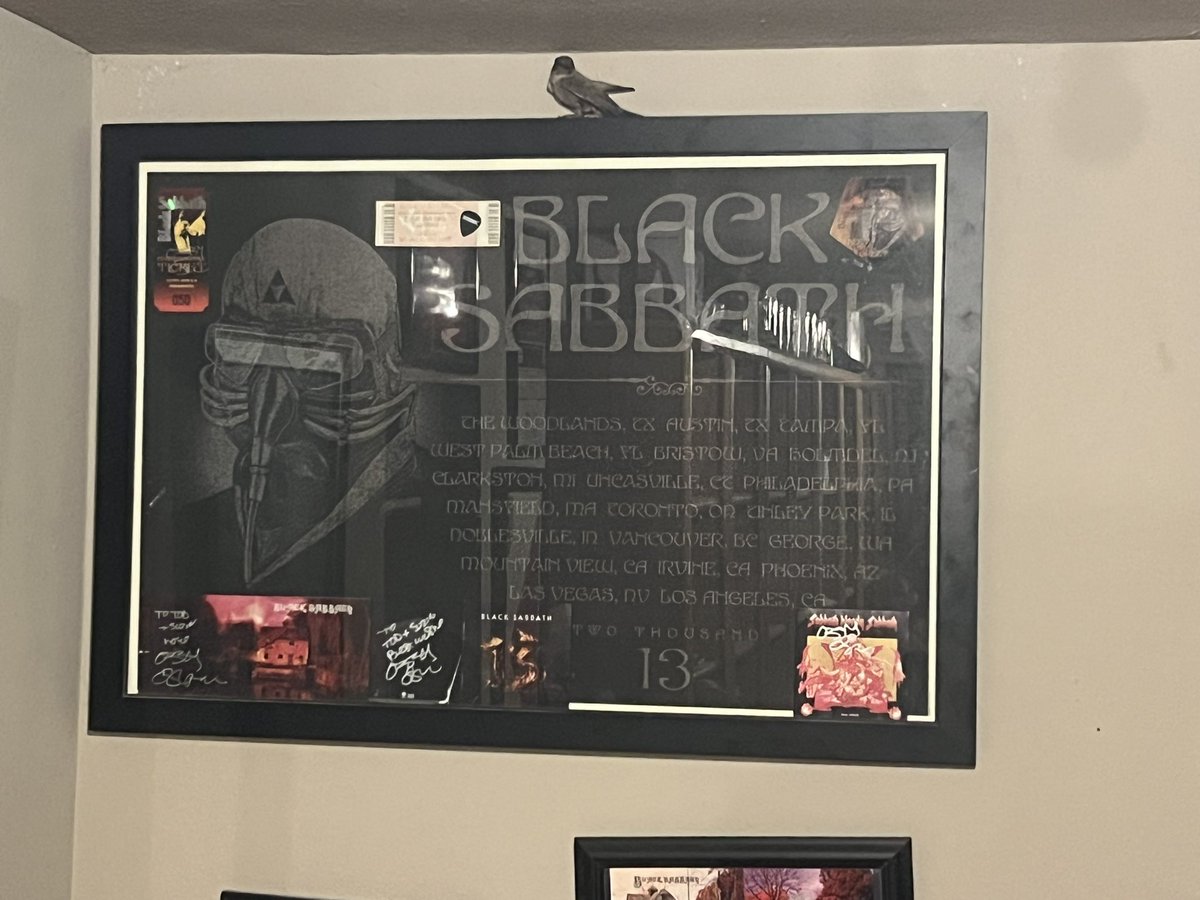 TodClark's tweet image. Stopped in Diablo’s Den on my way back to the house to grab a couple books and this guy flew in and I cannot get him to leave. @BlackSabbath @OzzyOsbourne