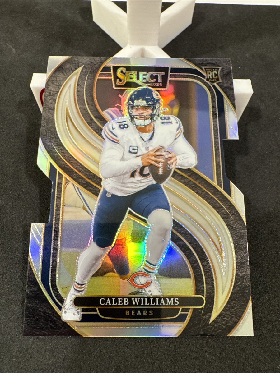 NextUpCards's tweet image. Check out NextUpCards ebay.us/m/qamUfo #eBay via @eBay
New cards added!! #jaydendaniels #Mahomes #freecards @DFSMojoman #NFL #nba #rookies #patch #autos #gems @CardsStory @PacksOnDeck @bargainsportsco @dwil66 #makeoffer #calebwilliams #bears #ChiefsKingdom