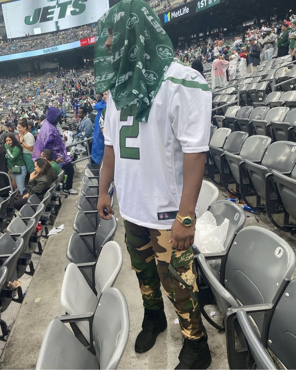 JetsEssentials's tweet image. I bleed Gang Green 💚✈️