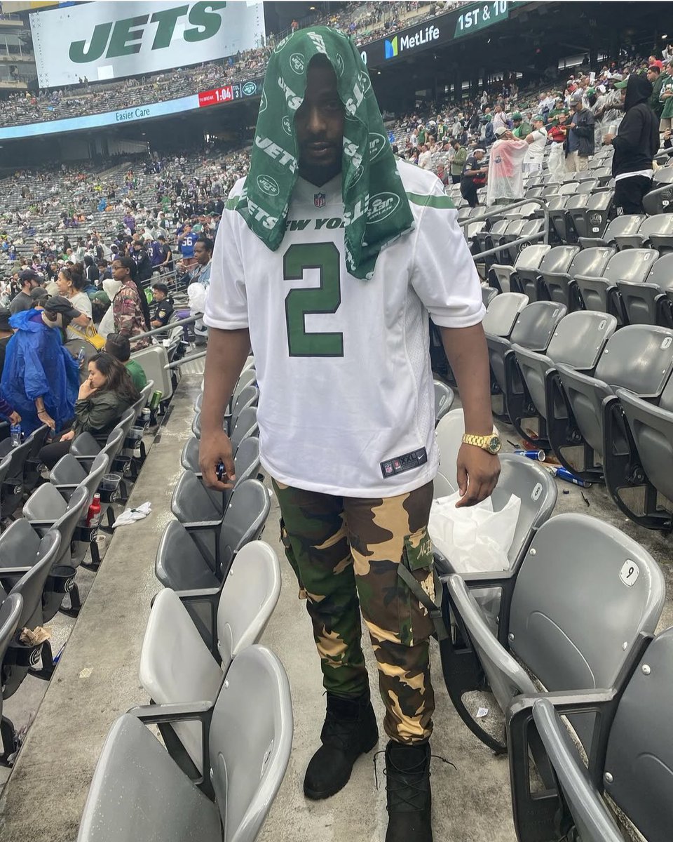 JetsEssentials's tweet image. I bleed Gang Green 💚✈️