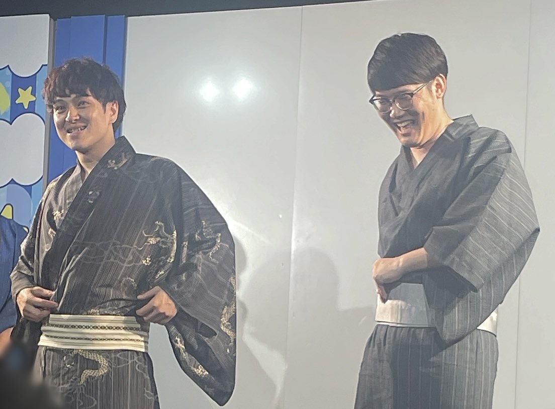 azukarishiranu's tweet photo. まんじゅうさんに着付け・お直ししてもらってるのも良いですよね https://t.co/DUGGYF0xE1