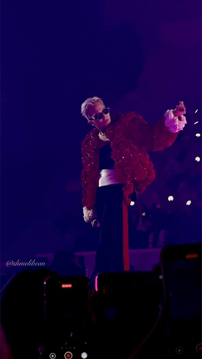 shmelibean's tweet photo. THE LIVING LEGEND
#GDRAGONinJAKARTA #GDinJakarta #UbermenschInJakarta #GDRAGON2025WORLDTOUR #GDRAGON2025 https://t.co/LNX5RKoCDq