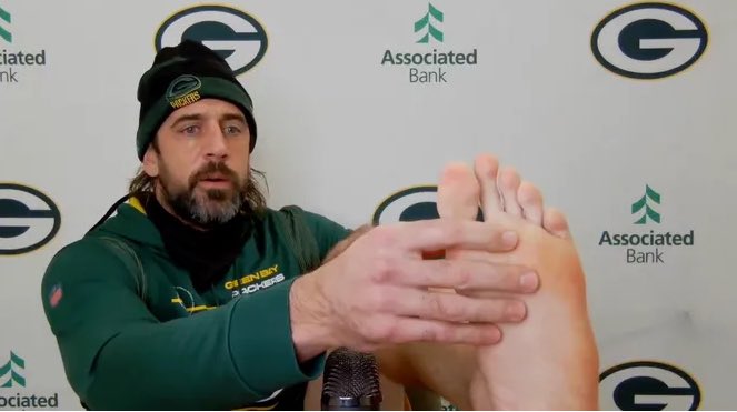 BRSchuff's tweet image. Did someone say a Jets quarterback injured his toe?